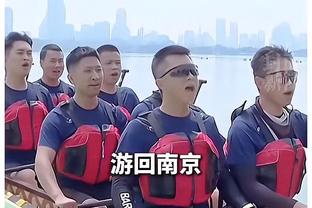 少打一人！贝拉尔多推倒奥巴梅扬染黄，观看VAR后改判红牌